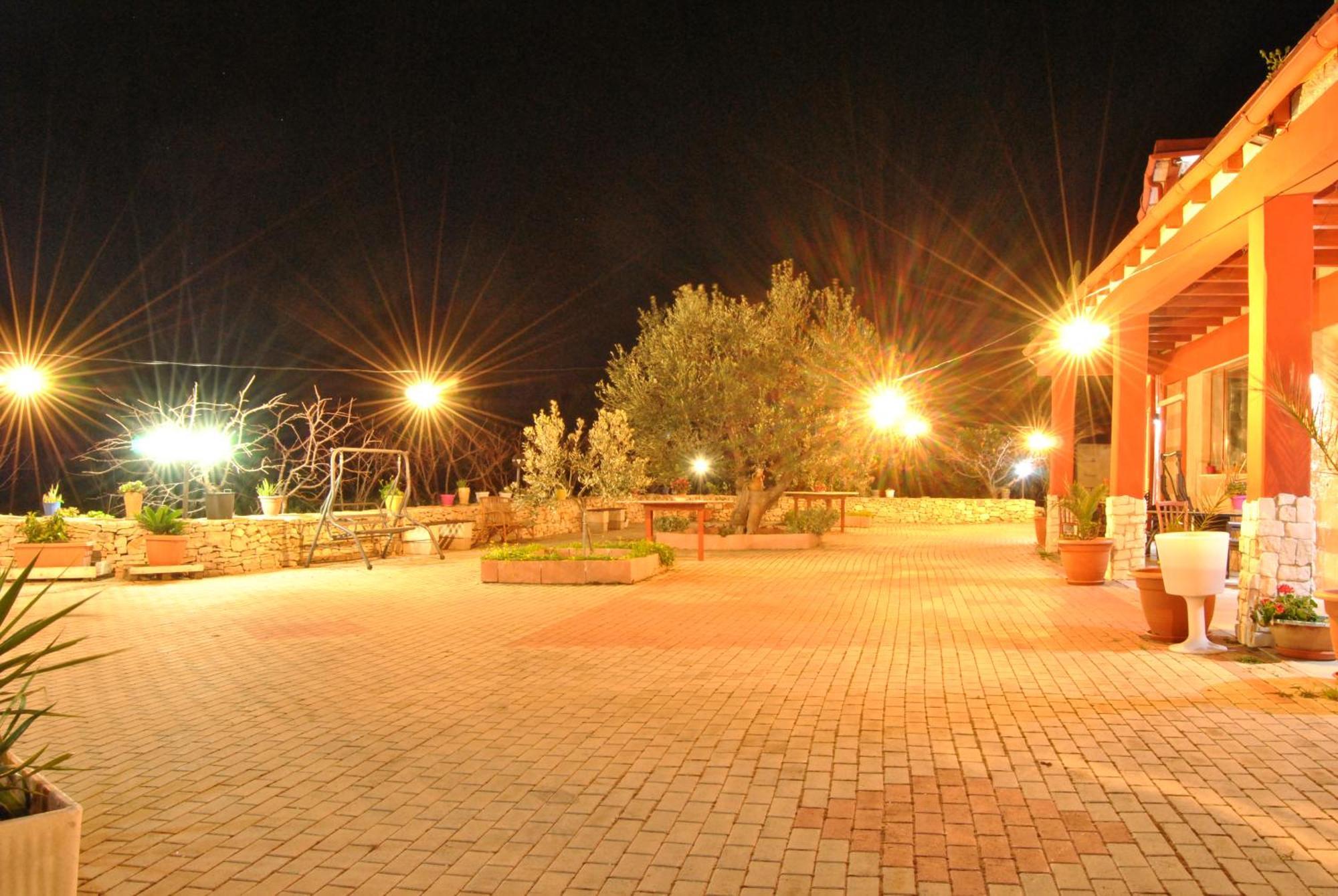 Agriturismo La Ferrovia Molfetta Bagian luar foto